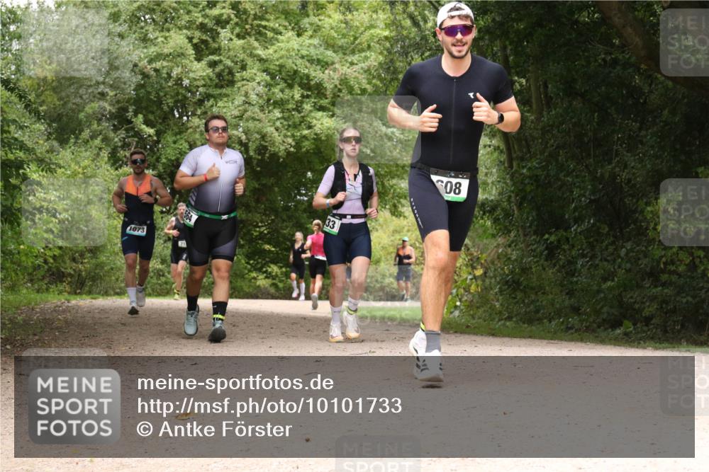 30.08.2026 - Elbe Triathlon Hamburg Antke Förster http://msf.ph/oto/10101733 30.08.2026 11:22:05 Laufen 1073, 564, 33, 608 meine-sportfotos.de