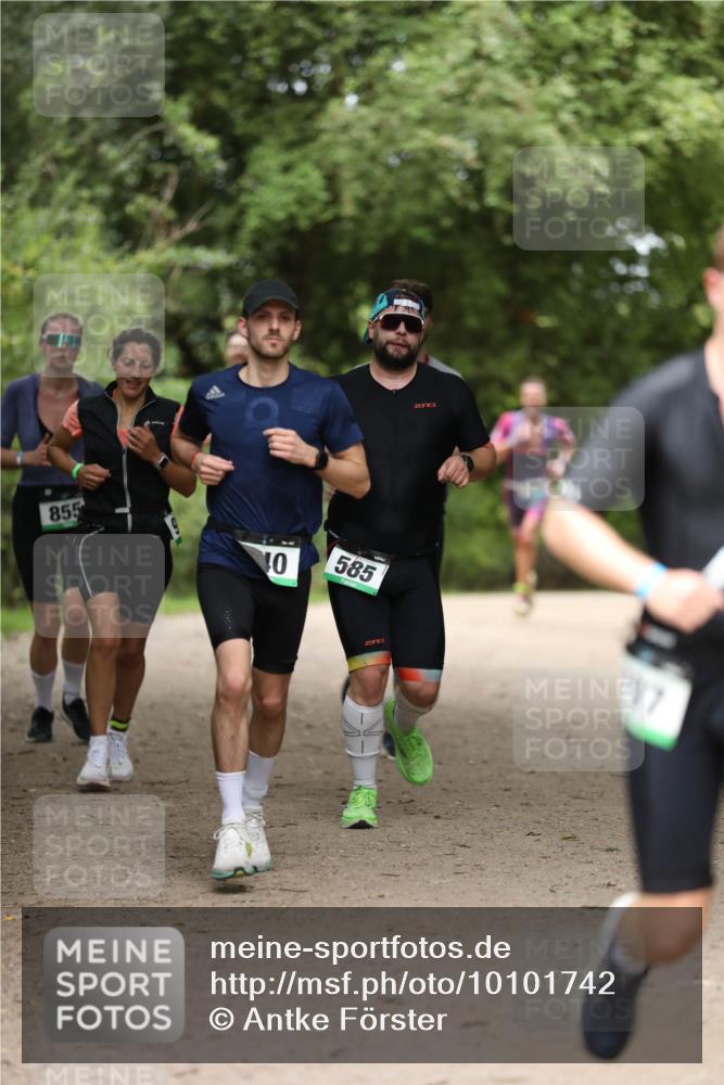 30.08.2026 - Elbe Triathlon Hamburg Antke Förster http://msf.ph/oto/10101742 30.08.2026 11:19:12 Laufen 855, 585, 3 meine-sportfotos.de