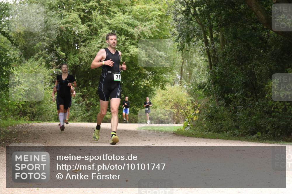 30.08.2026 - Elbe Triathlon Hamburg Antke Förster http://msf.ph/oto/10101747 30.08.2026 11:22:13 Laufen 71 meine-sportfotos.de