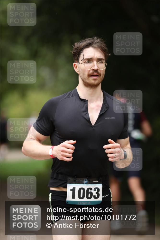 30.08.2026 - Elbe Triathlon Hamburg Antke Förster http://msf.ph/oto/10101772 30.08.2026 11:19:23 Laufen 1063 meine-sportfotos.de