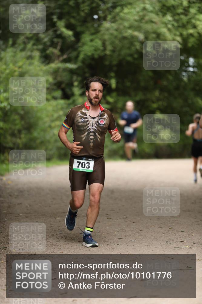 30.08.2026 - Elbe Triathlon Hamburg Antke Förster http://msf.ph/oto/10101776 30.08.2026 11:19:34 Laufen 703 meine-sportfotos.de