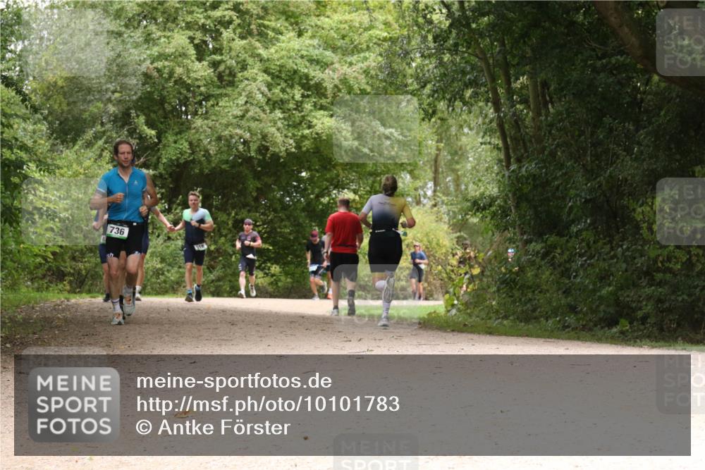 30.08.2026 - Elbe Triathlon Hamburg Antke Förster http://msf.ph/oto/10101783 30.08.2026 11:22:30 Laufen 736 meine-sportfotos.de