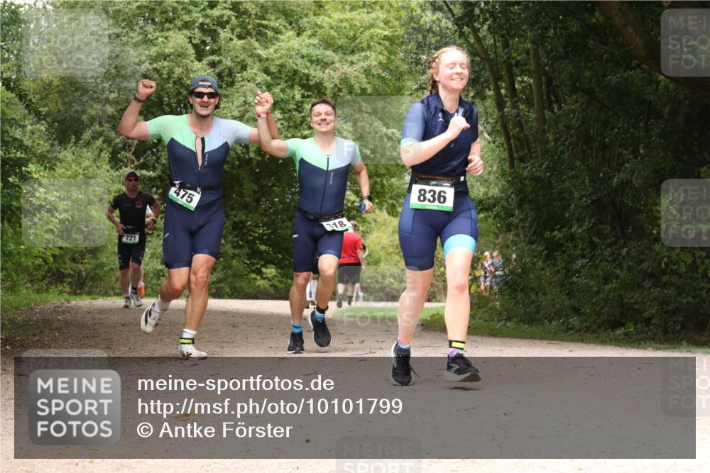 30.08.2026 - Elbe Triathlon Hamburg Antke Förster http://msf.ph/oto/10101799 30.08.2026 11:22:37 Laufen 721, 475, 18, 836 meine-sportfotos.de