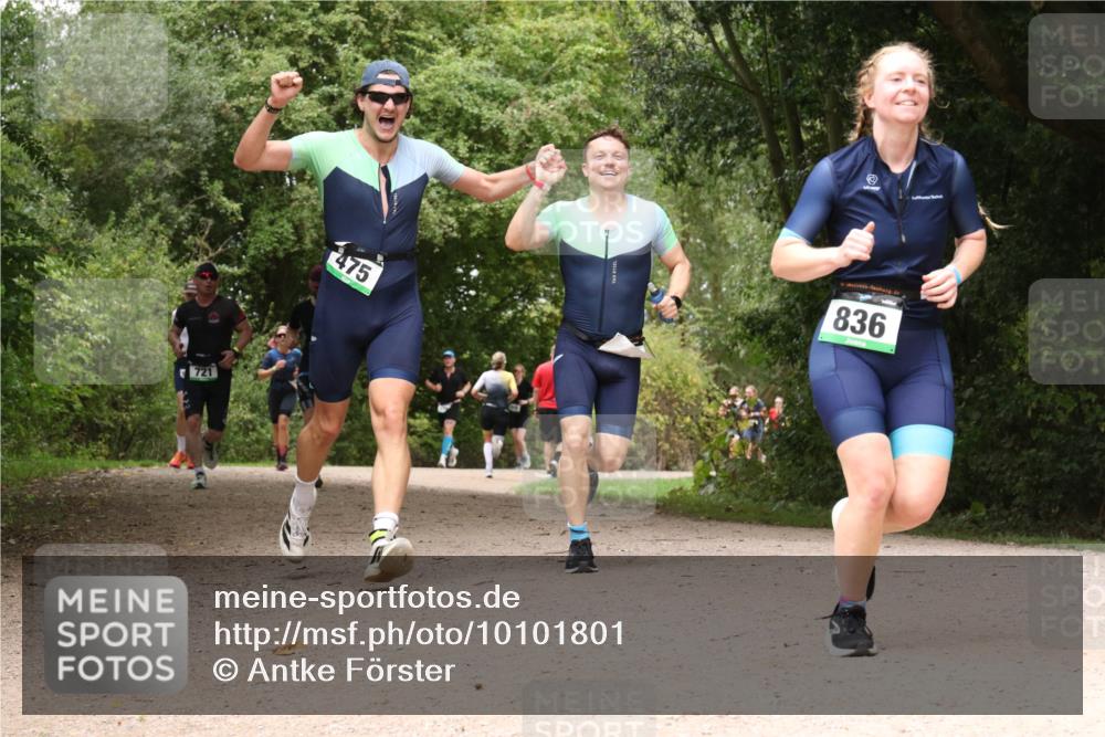30.08.2026 - Elbe Triathlon Hamburg Antke Förster http://msf.ph/oto/10101801 30.08.2026 11:22:38 Laufen 721, 475, 836 meine-sportfotos.de