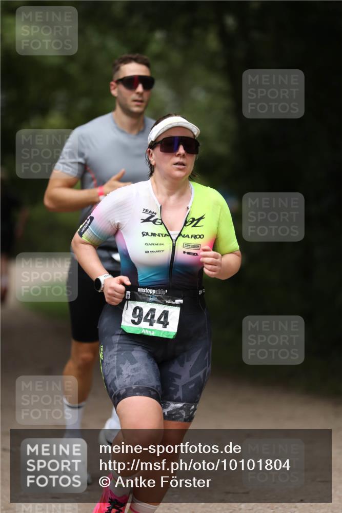 30.08.2026 - Elbe Triathlon Hamburg Antke Förster http://msf.ph/oto/10101804 30.08.2026 11:19:52 Laufen 944 meine-sportfotos.de