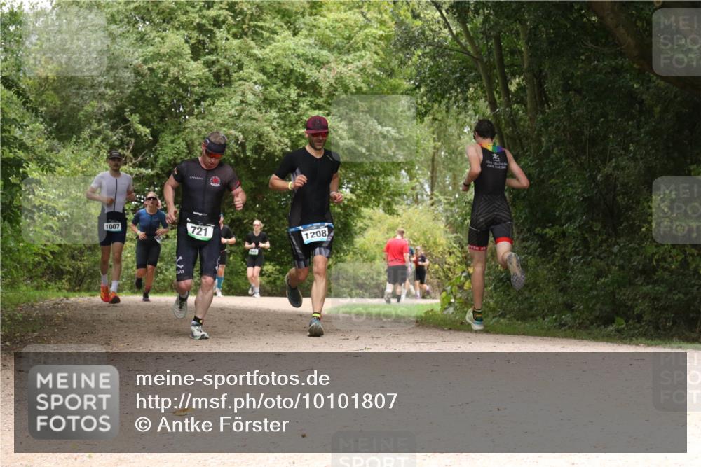 30.08.2026 - Elbe Triathlon Hamburg Antke Förster http://msf.ph/oto/10101807 30.08.2026 11:22:40 Laufen 1007, 721, 1208 meine-sportfotos.de