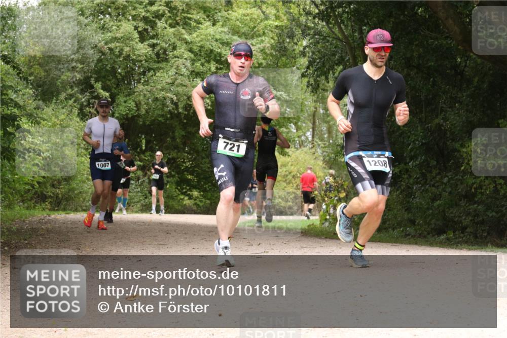 30.08.2026 - Elbe Triathlon Hamburg Antke Förster http://msf.ph/oto/10101811 30.08.2026 11:22:42 Laufen 1007, 721, 1208 meine-sportfotos.de