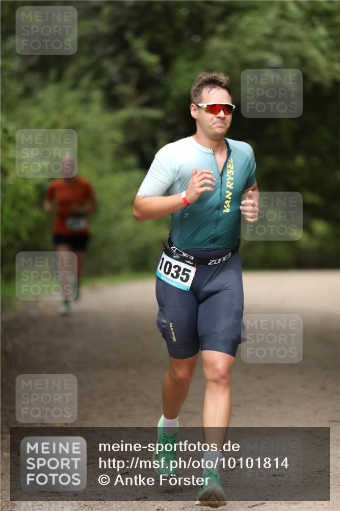 30.08.2026 - Elbe Triathlon Hamburg Antke Förster http://msf.ph/oto/10101814 30.08.2026 11:19:57 Laufen 1035 meine-sportfotos.de