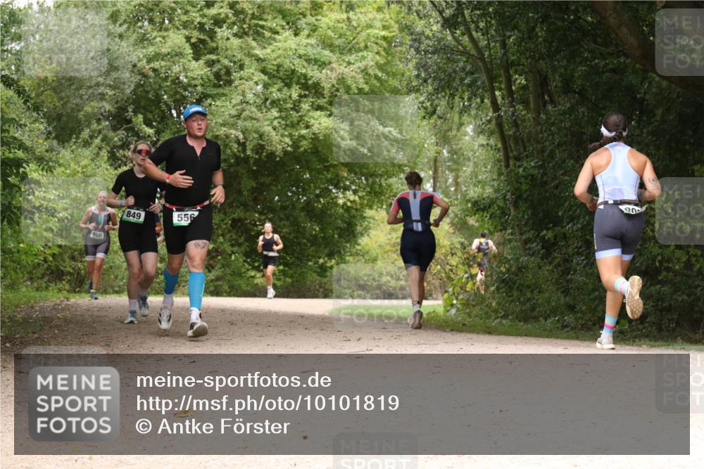 30.08.2026 - Elbe Triathlon Hamburg Antke Förster http://msf.ph/oto/10101819 30.08.2026 11:22:50 Laufen 860, 849, 556, 20 meine-sportfotos.de