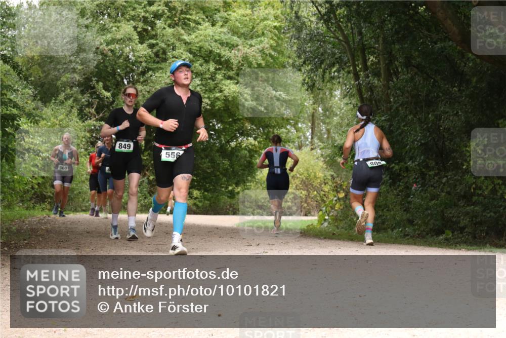 30.08.2026 - Elbe Triathlon Hamburg Antke Förster http://msf.ph/oto/10101821 30.08.2026 11:22:51 Laufen 860, 849, 556, 80 meine-sportfotos.de