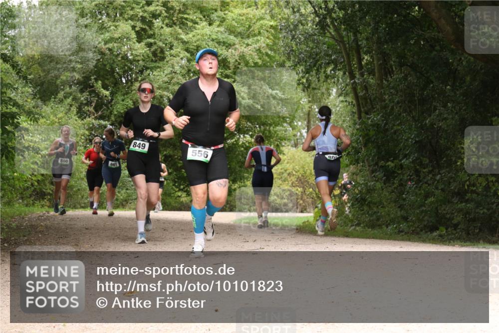 30.08.2026 - Elbe Triathlon Hamburg Antke Förster http://msf.ph/oto/10101823 30.08.2026 11:22:52 Laufen 860, 861, 849, 556 meine-sportfotos.de