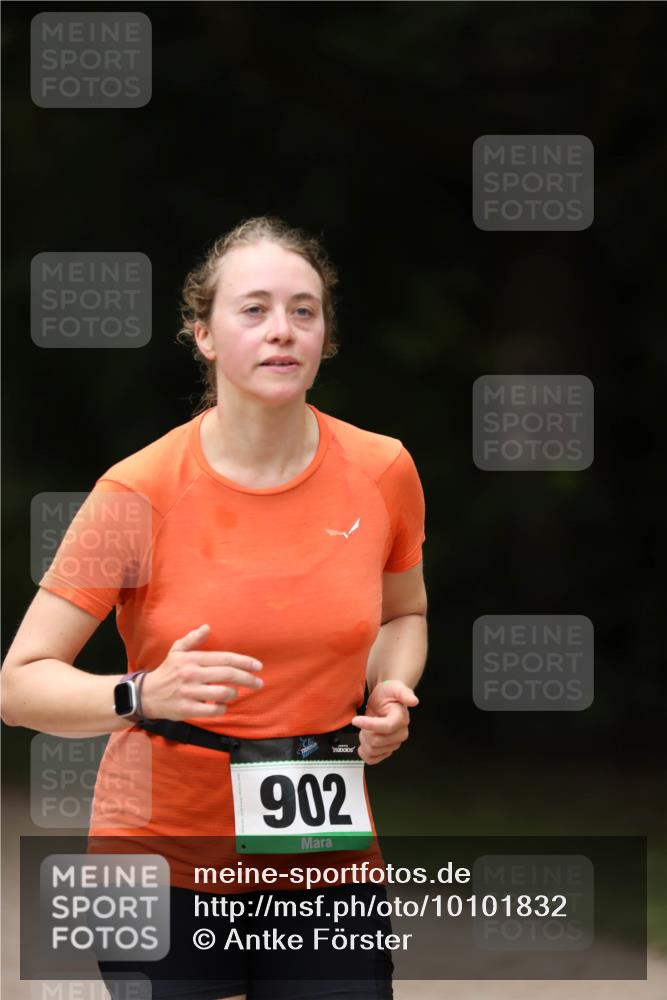 30.08.2026 - Elbe Triathlon Hamburg Antke Förster http://msf.ph/oto/10101832 30.08.2026 11:20:05 Laufen 902 meine-sportfotos.de
