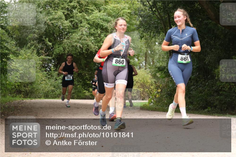 30.08.2026 - Elbe Triathlon Hamburg Antke Förster http://msf.ph/oto/10101841 30.08.2026 11:22:58 Laufen 993, 860, 86 meine-sportfotos.de