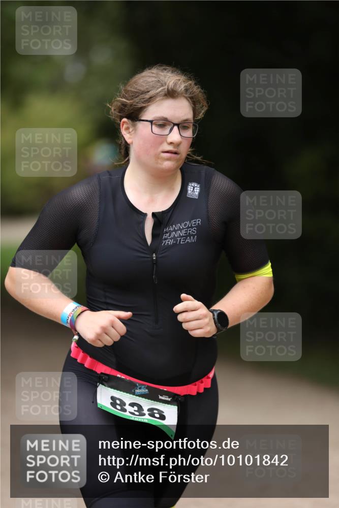 30.08.2026 - Elbe Triathlon Hamburg Antke Förster http://msf.ph/oto/10101842 30.08.2026 11:20:10 Laufen 838 meine-sportfotos.de