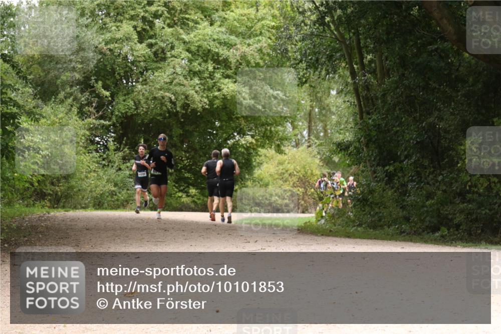 30.08.2026 - Elbe Triathlon Hamburg Antke Förster http://msf.ph/oto/10101853 30.08.2026 11:23:03 Laufen 80 meine-sportfotos.de