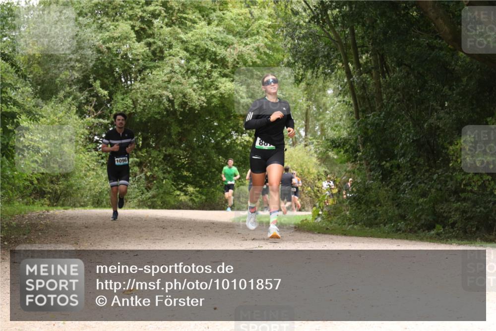 30.08.2026 - Elbe Triathlon Hamburg Antke Förster http://msf.ph/oto/10101857 30.08.2026 11:23:08 Laufen 1096, 80 meine-sportfotos.de