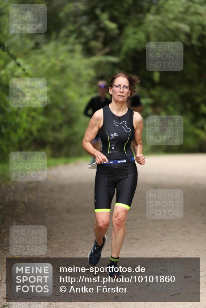 30.08.2026 - Elbe Triathlon Hamburg Antke Förster http://msf.ph/oto/10101860 30.08.2026 11:20:24 Laufen  meine-sportfotos.de
