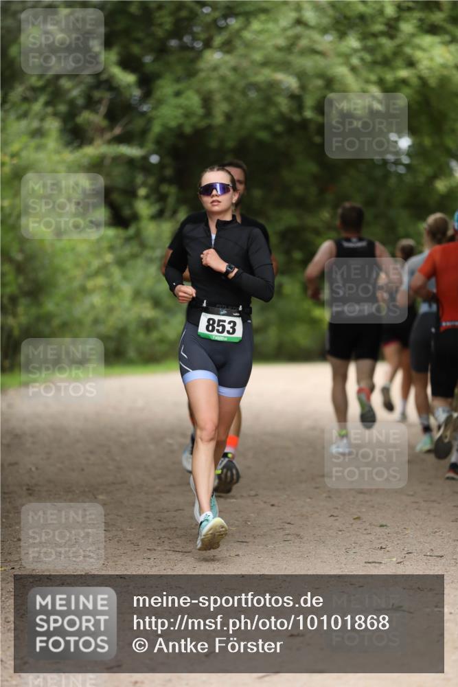 30.08.2026 - Elbe Triathlon Hamburg Antke Förster http://msf.ph/oto/10101868 30.08.2026 11:20:27 Laufen 853 meine-sportfotos.de