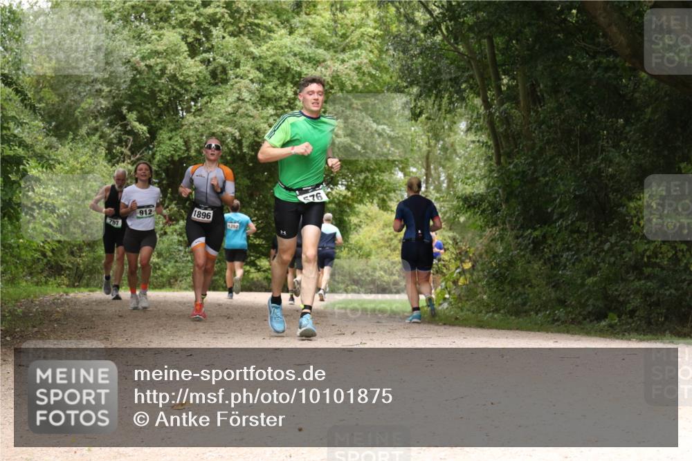 30.08.2026 - Elbe Triathlon Hamburg Antke Förster http://msf.ph/oto/10101875 30.08.2026 11:23:20 Laufen 787, 912, 1896, 1252, 576 meine-sportfotos.de