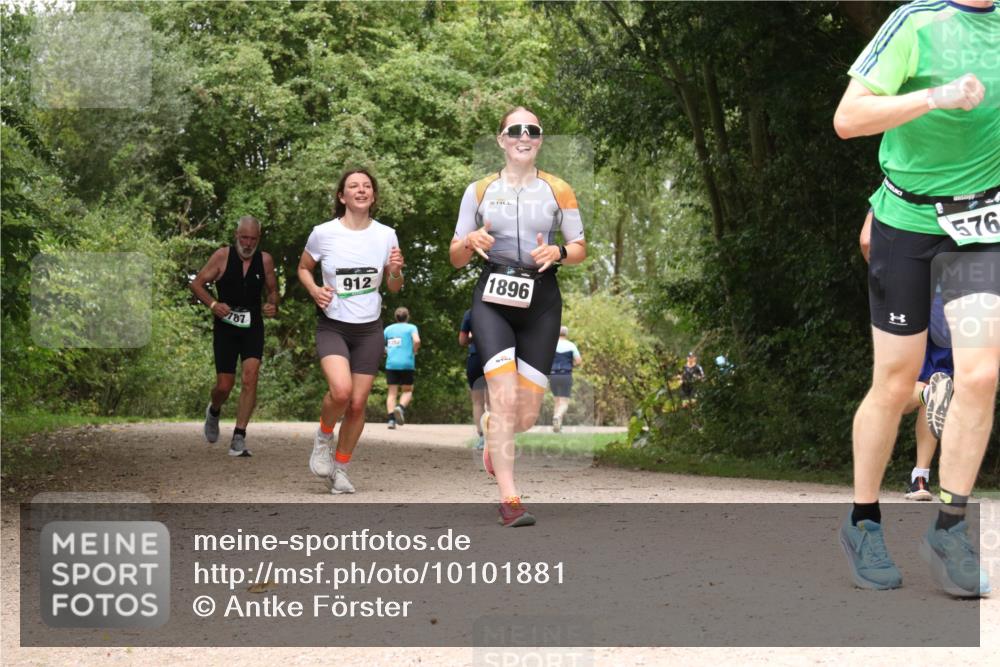 30.08.2026 - Elbe Triathlon Hamburg Antke Förster http://msf.ph/oto/10101881 30.08.2026 11:23:22 Laufen 787, 912, 1896, 1, 576 meine-sportfotos.de