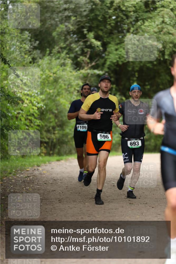 30.08.2026 - Elbe Triathlon Hamburg Antke Förster http://msf.ph/oto/10101892 30.08.2026 11:20:49 Laufen 1109, 596, 693 meine-sportfotos.de