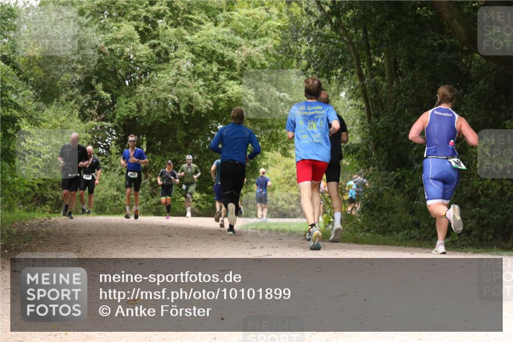 30.08.2026 - Elbe Triathlon Hamburg Antke Förster http://msf.ph/oto/10101899 30.08.2026 11:23:28 Laufen 602, 40 meine-sportfotos.de