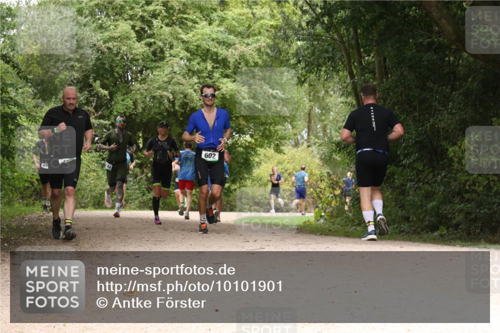 30.08.2026 - Elbe Triathlon Hamburg Antke Förster http://msf.ph/oto/10101901 30.08.2026 11:23:33 Laufen 44, 602 meine-sportfotos.de
