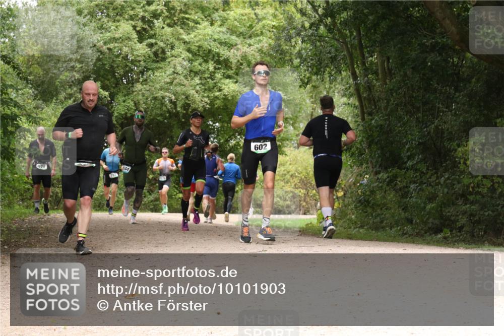 30.08.2026 - Elbe Triathlon Hamburg Antke Förster http://msf.ph/oto/10101903 30.08.2026 11:23:34 Laufen 602 meine-sportfotos.de