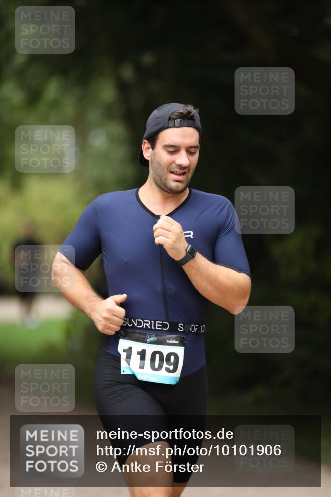 30.08.2026 - Elbe Triathlon Hamburg Antke Förster http://msf.ph/oto/10101906 30.08.2026 11:20:54 Laufen 10, 1109 meine-sportfotos.de