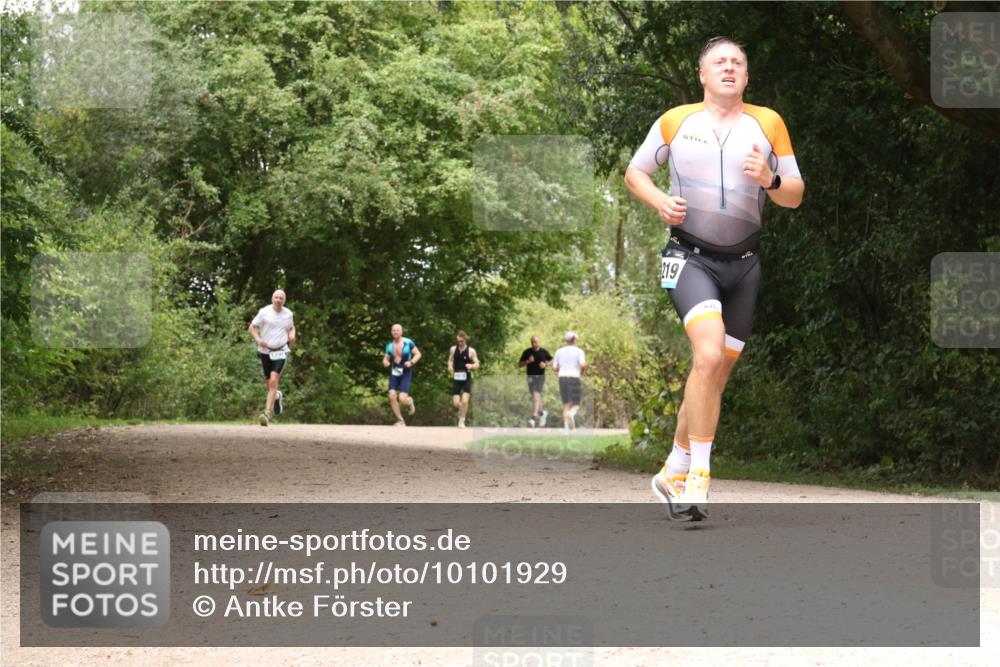 30.08.2026 - Elbe Triathlon Hamburg Antke Förster http://msf.ph/oto/10101929 30.08.2026 11:23:53 Laufen 119 meine-sportfotos.de