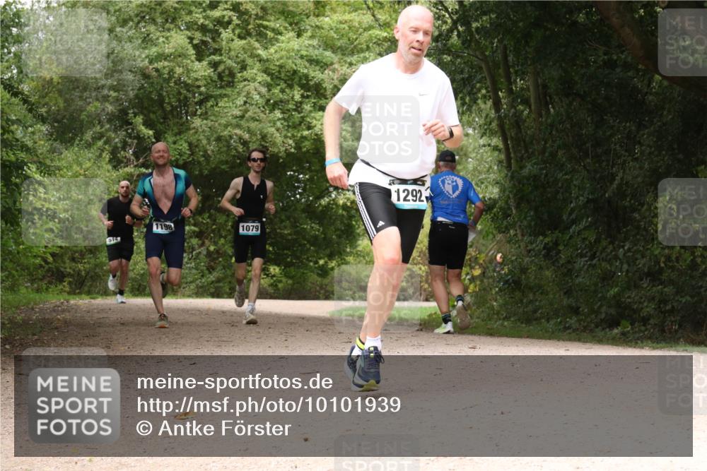 30.08.2026 - Elbe Triathlon Hamburg Antke Förster http://msf.ph/oto/10101939 30.08.2026 11:24:01 Laufen 1198, 1079, 514, 1292 meine-sportfotos.de