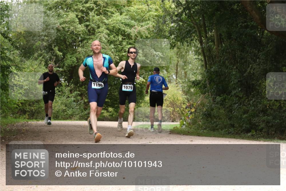 30.08.2026 - Elbe Triathlon Hamburg Antke Förster http://msf.ph/oto/10101943 30.08.2026 11:24:03 Laufen 1198, 1079, 614 meine-sportfotos.de