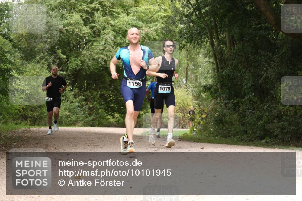 30.08.2026 - Elbe Triathlon Hamburg Antke Förster http://msf.ph/oto/10101945 30.08.2026 11:24:03 Laufen 514, 1198, 1079 meine-sportfotos.de