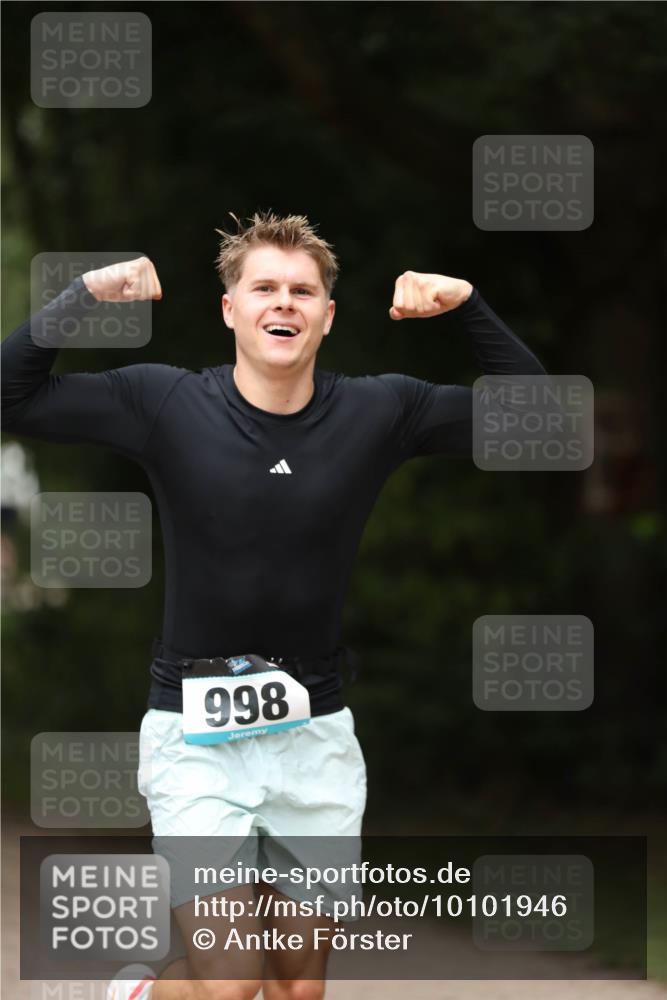 30.08.2026 - Elbe Triathlon Hamburg Antke Förster http://msf.ph/oto/10101946 30.08.2026 11:21:24 Laufen 998 meine-sportfotos.de