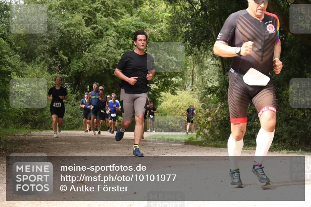 30.08.2026 - Elbe Triathlon Hamburg Antke Förster http://msf.ph/oto/10101977 30.08.2026 11:24:30 Laufen 934 meine-sportfotos.de