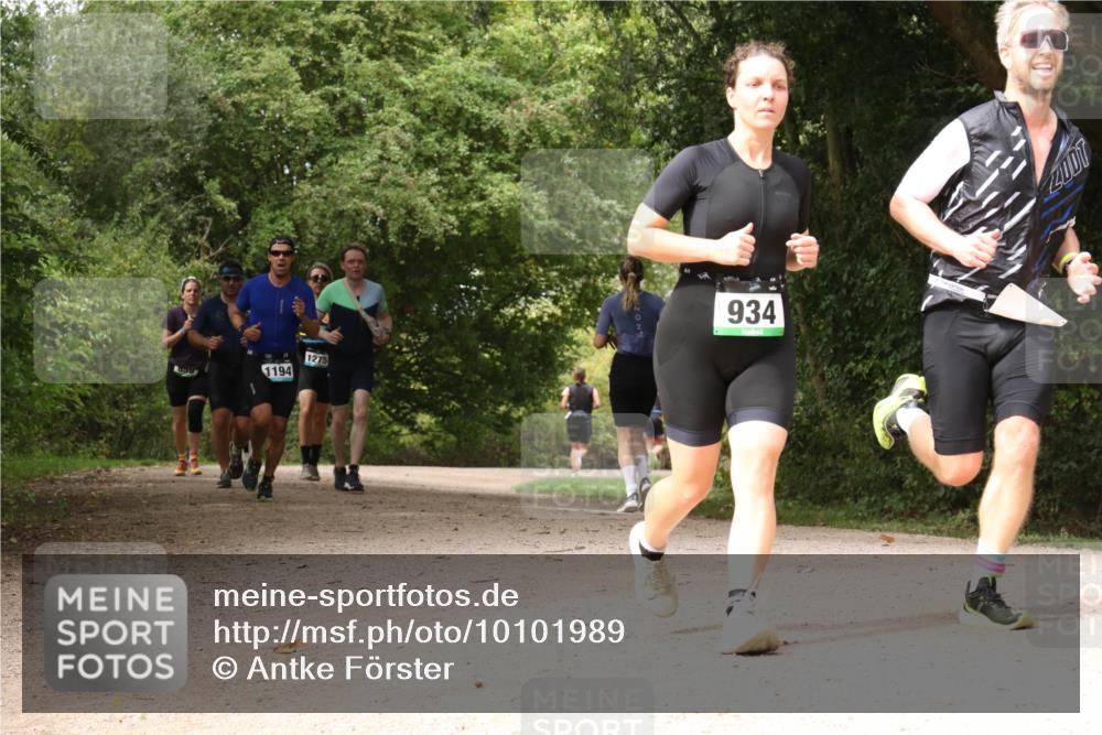 30.08.2026 - Elbe Triathlon Hamburg Antke Förster http://msf.ph/oto/10101989 30.08.2026 11:24:36 Laufen 1194, 1275, 934 meine-sportfotos.de