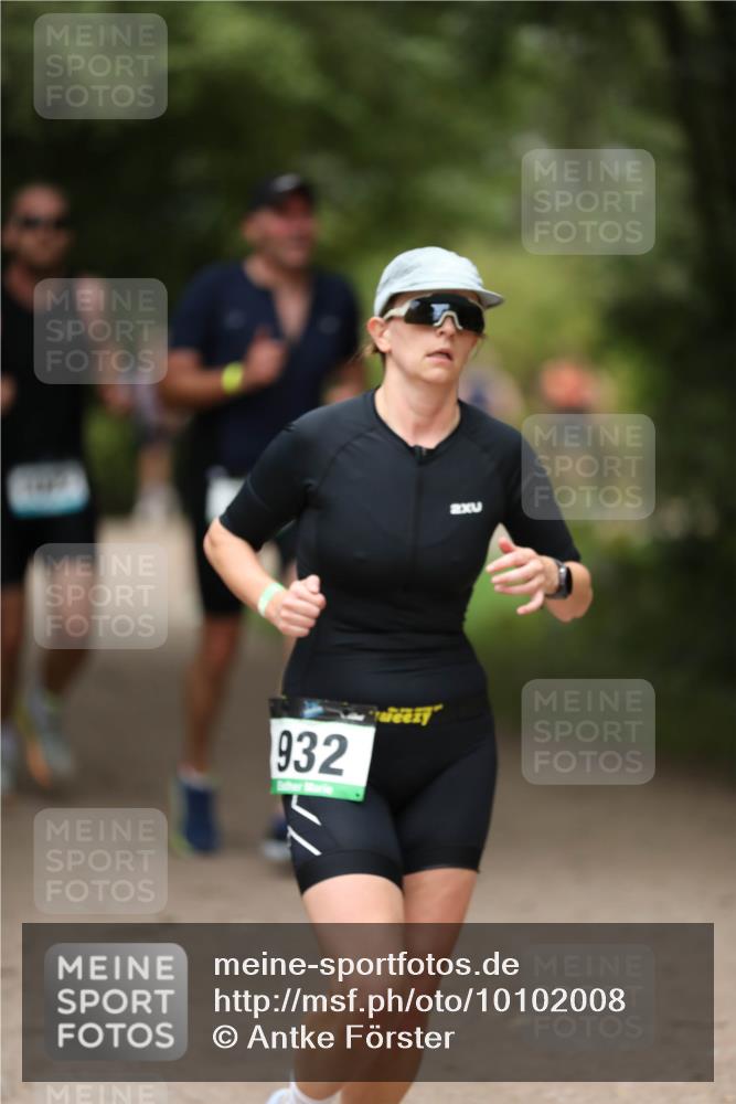 30.08.2026 - Elbe Triathlon Hamburg Antke Förster http://msf.ph/oto/10102008 30.08.2026 11:21:53 Laufen 932 meine-sportfotos.de