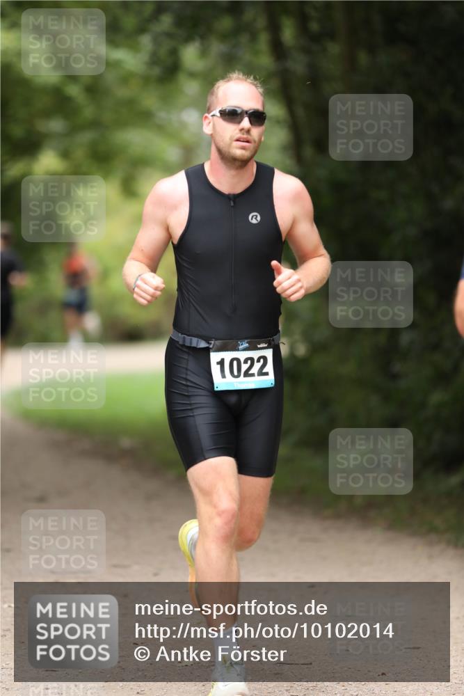 30.08.2026 - Elbe Triathlon Hamburg Antke Förster http://msf.ph/oto/10102014 30.08.2026 11:21:55 Laufen 1022 meine-sportfotos.de