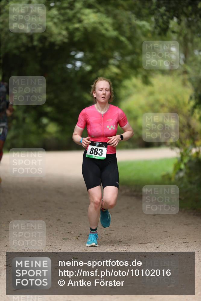 30.08.2026 - Elbe Triathlon Hamburg Antke Förster http://msf.ph/oto/10102016 30.08.2026 11:21:56 Laufen 883, 2 meine-sportfotos.de