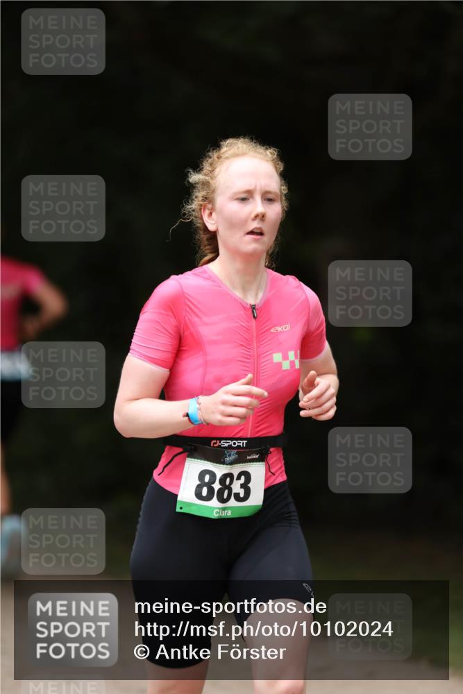 30.08.2026 - Elbe Triathlon Hamburg Antke Förster http://msf.ph/oto/10102024 30.08.2026 11:21:58 Laufen 883 meine-sportfotos.de