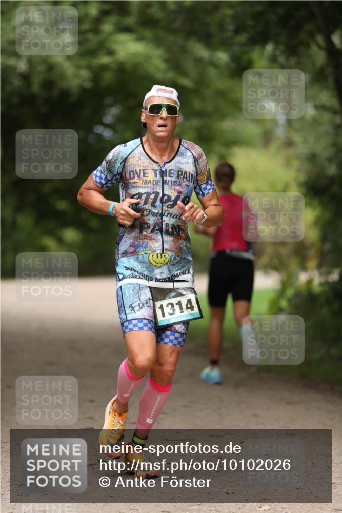 30.08.2026 - Elbe Triathlon Hamburg Antke Förster http://msf.ph/oto/10102026 30.08.2026 11:21:59 Laufen 1314 meine-sportfotos.de