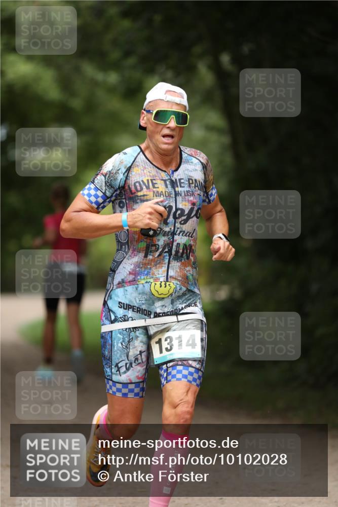 30.08.2026 - Elbe Triathlon Hamburg Antke Förster http://msf.ph/oto/10102028 30.08.2026 11:22:00 Laufen 1314 meine-sportfotos.de