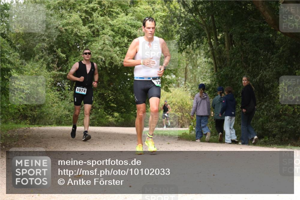 30.08.2026 - Elbe Triathlon Hamburg Antke Förster http://msf.ph/oto/10102033 30.08.2026 11:25:05 Laufen 1074, 75 meine-sportfotos.de