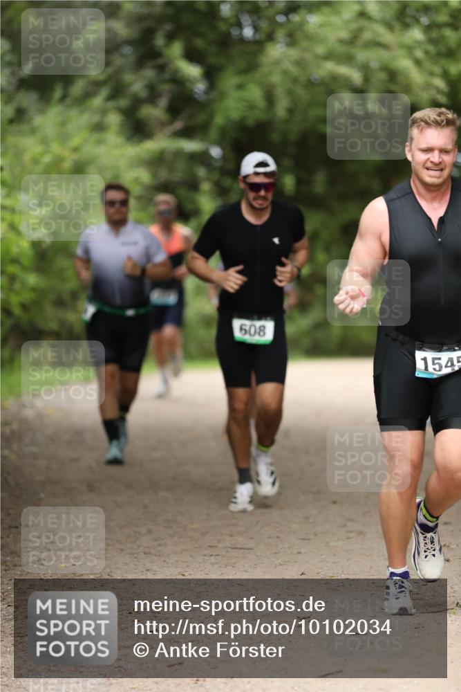 30.08.2026 - Elbe Triathlon Hamburg Antke Förster http://msf.ph/oto/10102034 30.08.2026 11:22:02 Laufen 608, 1545 meine-sportfotos.de