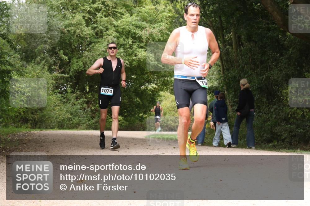 30.08.2026 - Elbe Triathlon Hamburg Antke Förster http://msf.ph/oto/10102035 30.08.2026 11:25:05 Laufen 1074, 75 meine-sportfotos.de