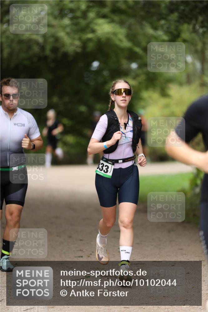 30.08.2026 - Elbe Triathlon Hamburg Antke Förster http://msf.ph/oto/10102044 30.08.2026 11:22:06 Laufen 833 meine-sportfotos.de