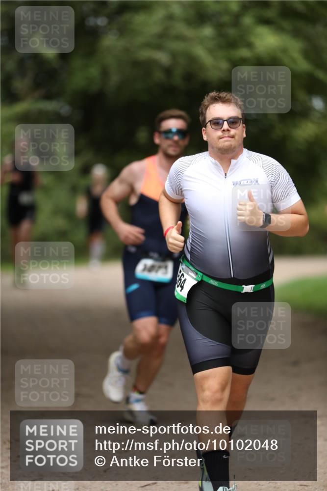 30.08.2026 - Elbe Triathlon Hamburg Antke Förster http://msf.ph/oto/10102048 30.08.2026 11:22:08 Laufen 1073 meine-sportfotos.de