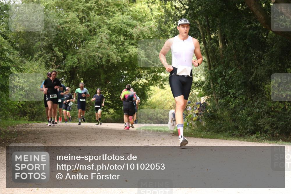 30.08.2026 - Elbe Triathlon Hamburg Antke Förster http://msf.ph/oto/10102053 30.08.2026 11:25:20 Laufen 897 meine-sportfotos.de