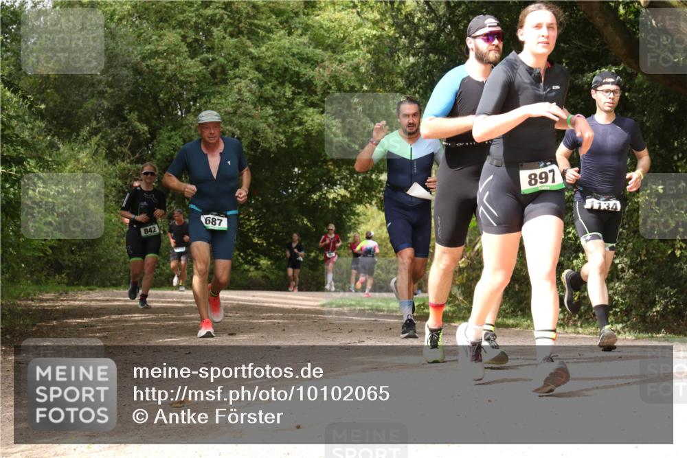 30.08.2026 - Elbe Triathlon Hamburg Antke Förster http://msf.ph/oto/10102065 30.08.2026 11:25:27 Laufen 687, 842, 2, 897, 1134 meine-sportfotos.de