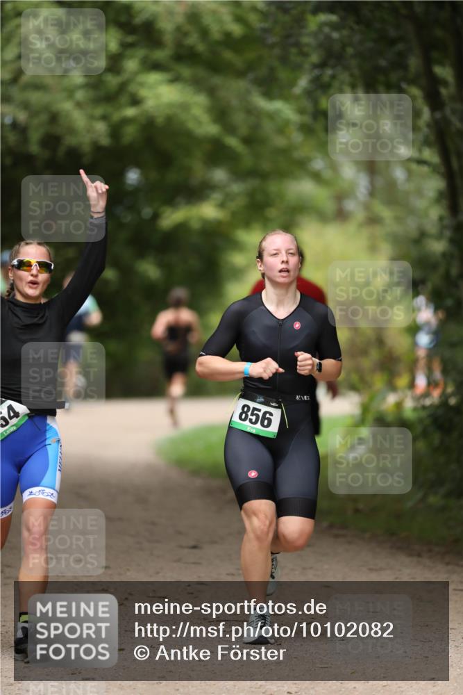 30.08.2026 - Elbe Triathlon Hamburg Antke Förster http://msf.ph/oto/10102082 30.08.2026 11:22:26 Laufen 64, 856 meine-sportfotos.de